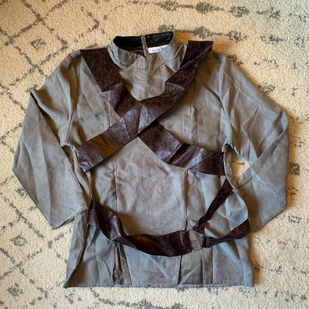 Chasing Fireflies Exclusive! Knight Costume!